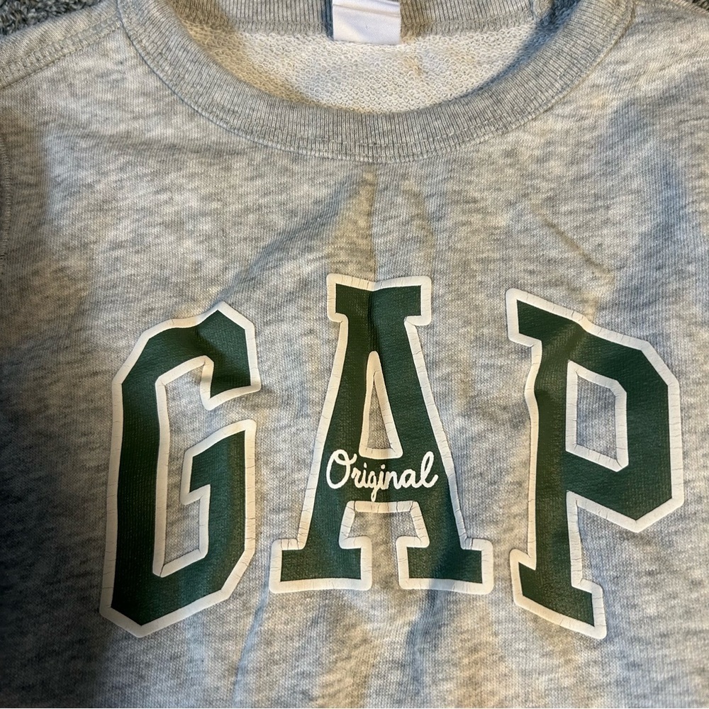 GAP - Kid’s Long Sleeve - Picture 2 of 4